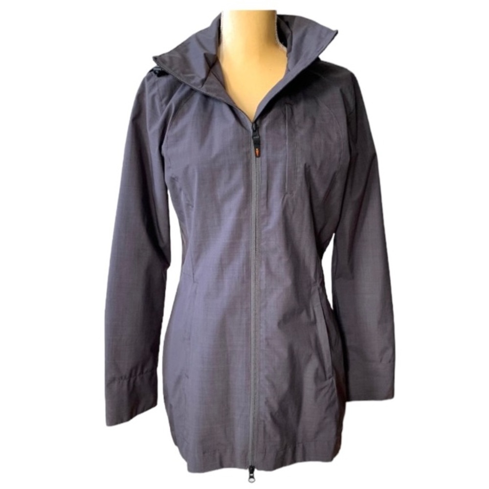 Kerrits High Tail Rain Jacket in Platinum Grey Size Small